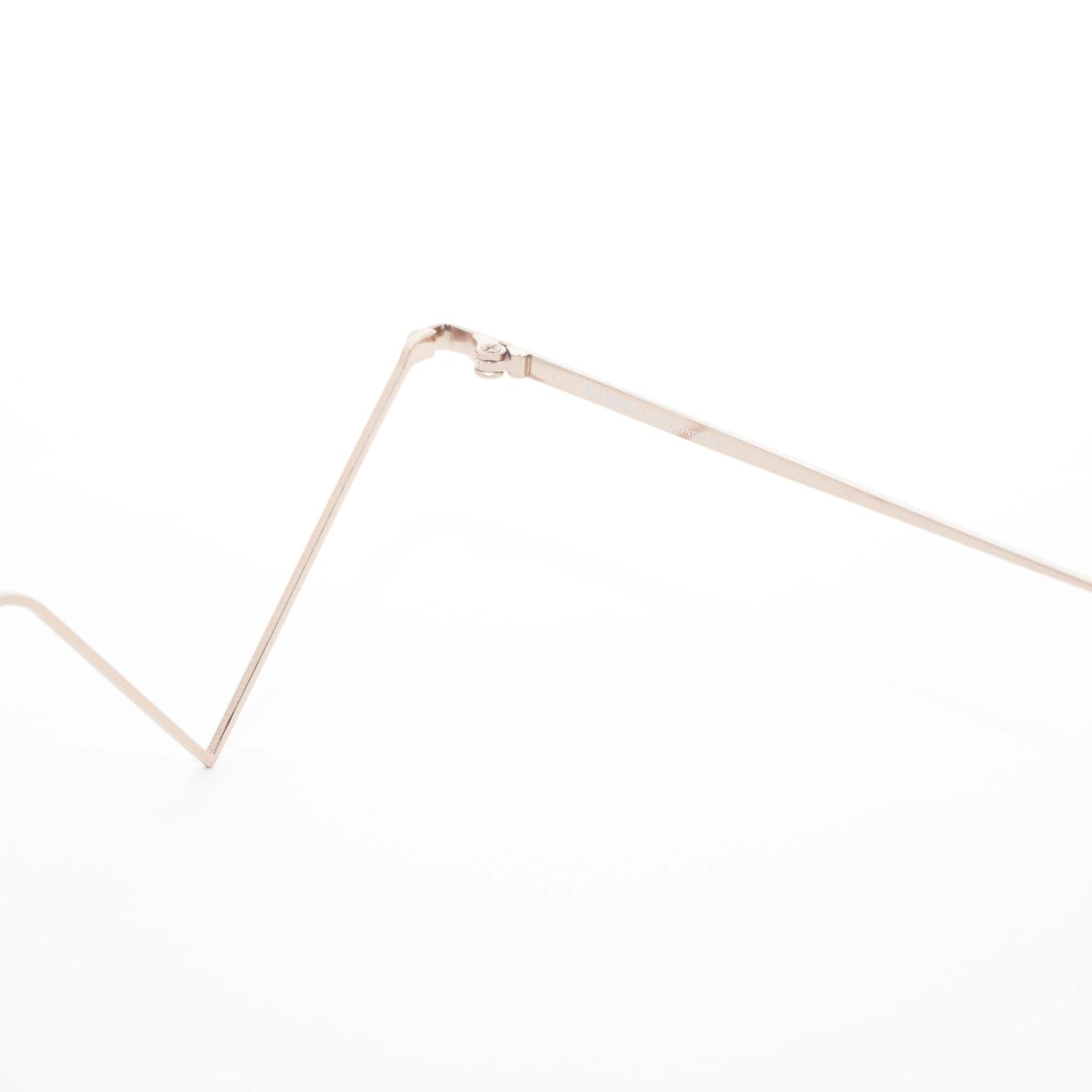 resonance_metronome_bright_wireglass