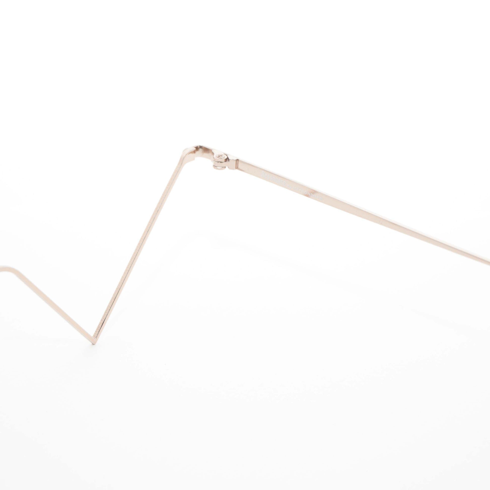 resonance_metronome_bright_wireglass