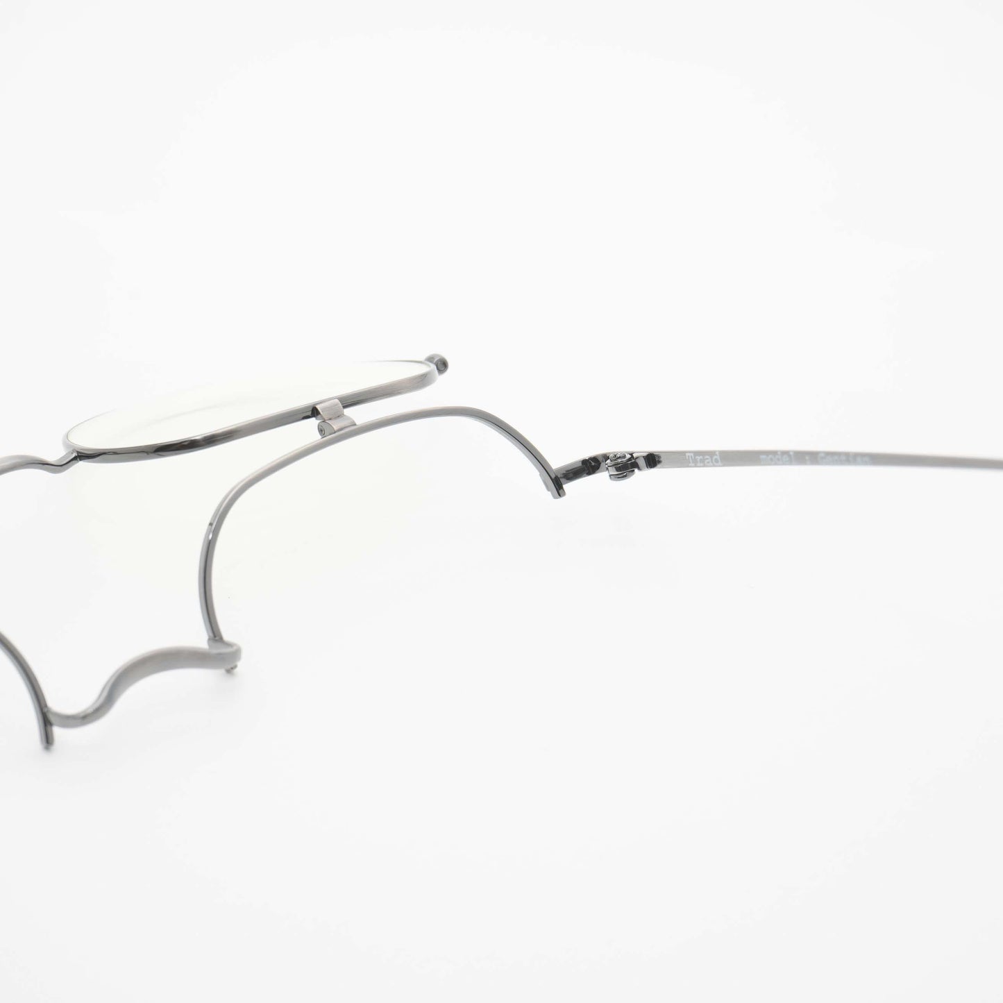 Gentian [Trad 2021]_sunglass_metronome_eyewear_titanium