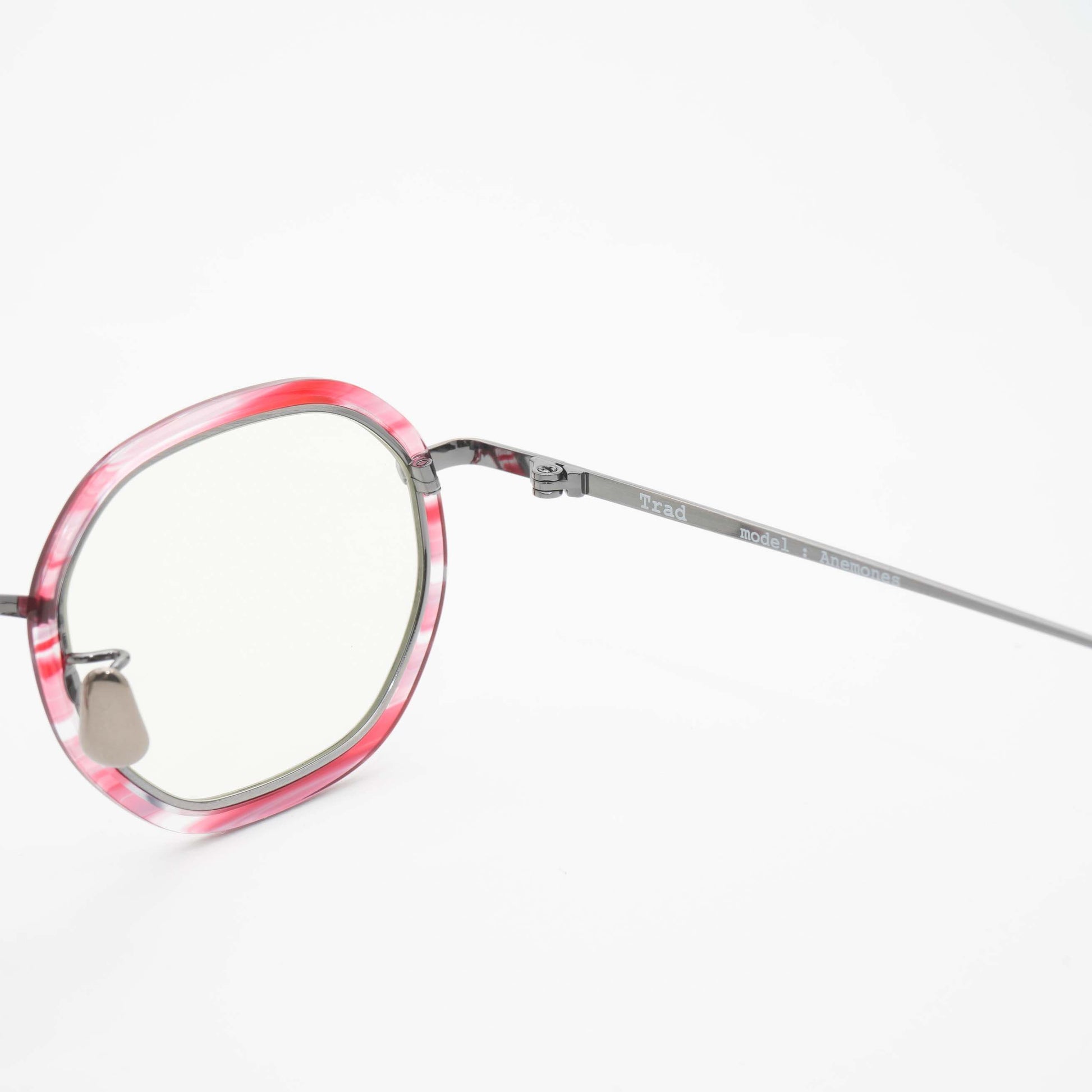 Anemones [Trad 2021]_C2 : Red clear Demi x Antique Silver