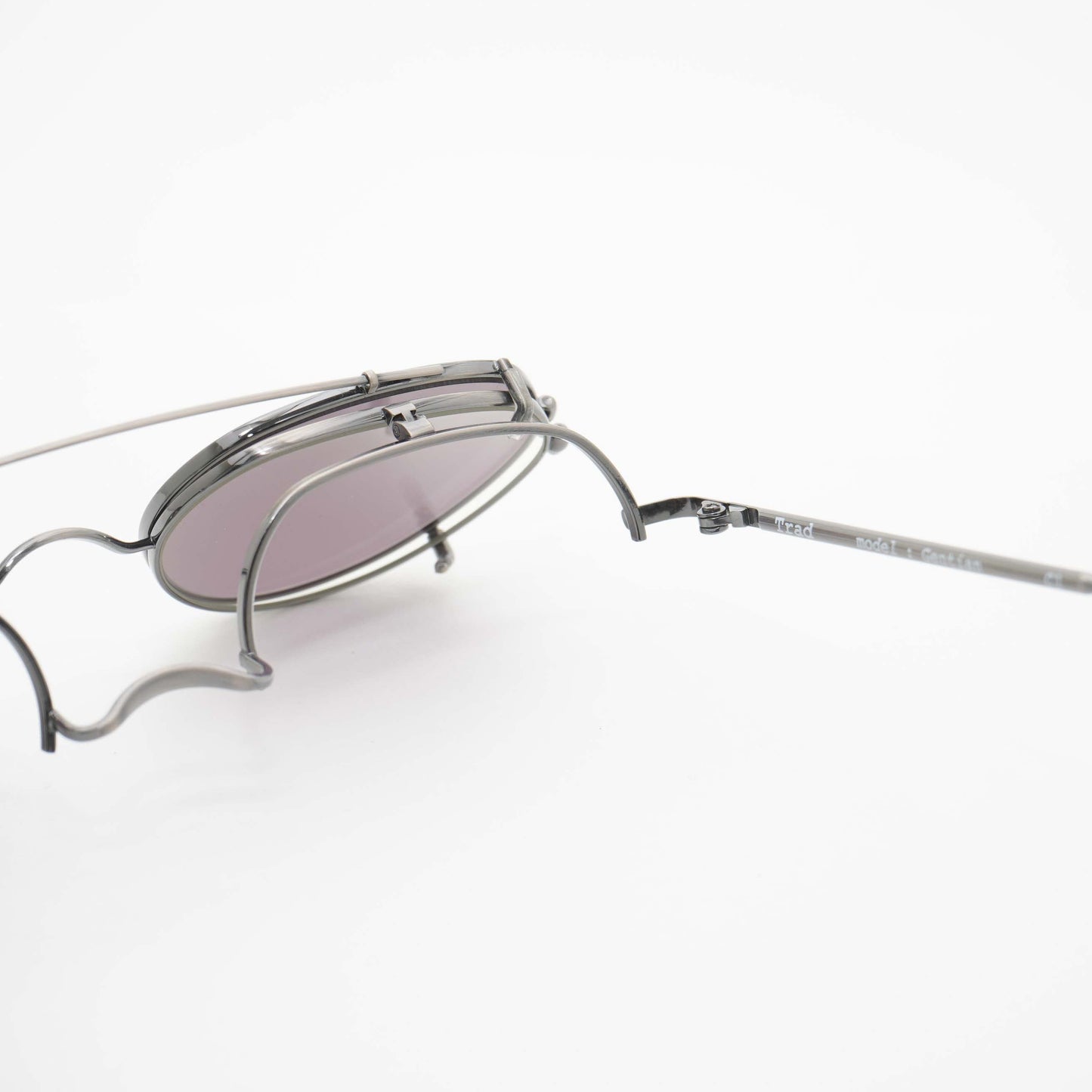 Gentian [Trad 2021]_sunglass_metronome_eyewear_titanium